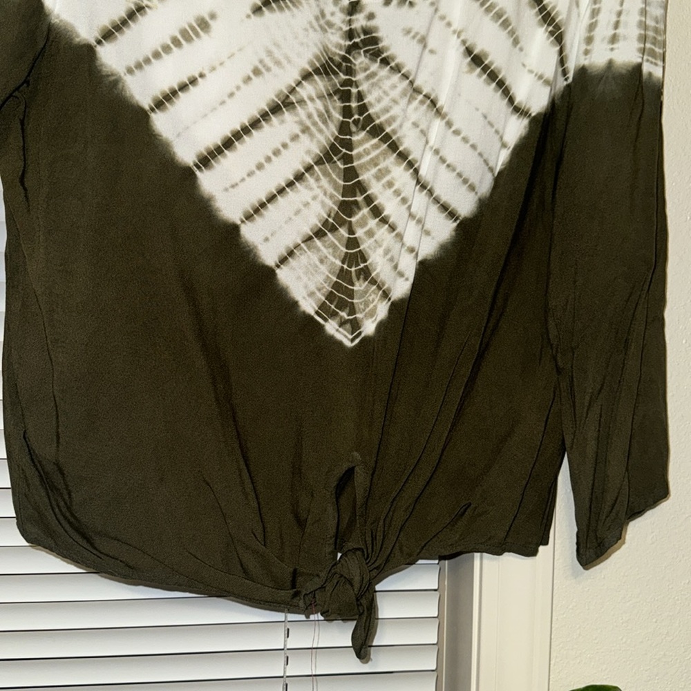 NWT Ladies Top - Picture 4 of 5